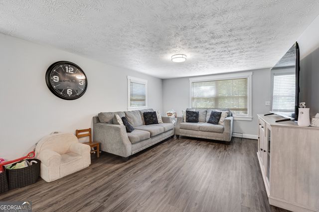 51 Cedar Circle, West Point, GA 31833
