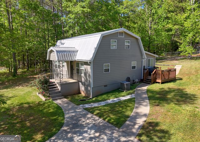 51 Cedar Circle, West Point, GA 31833