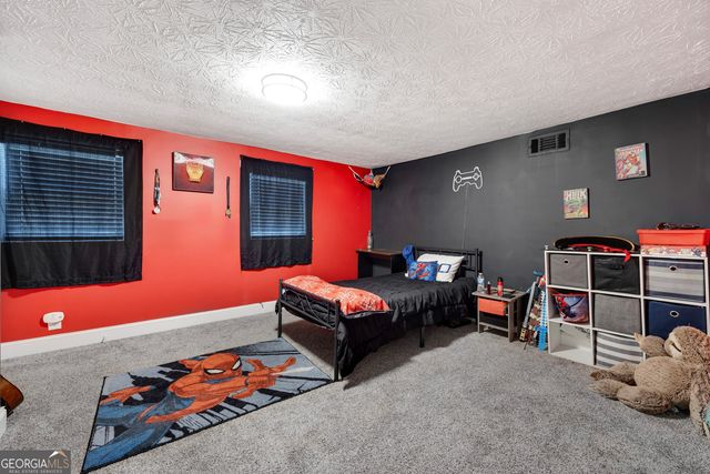 51 Cedar Circle, West Point, GA 31833