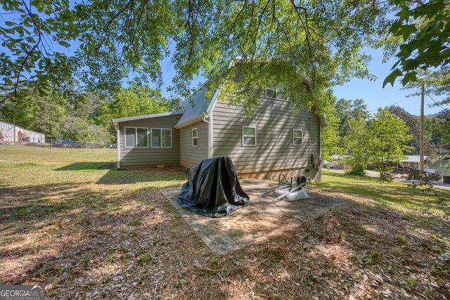 51 Cedar Circle, West Point, GA 31833