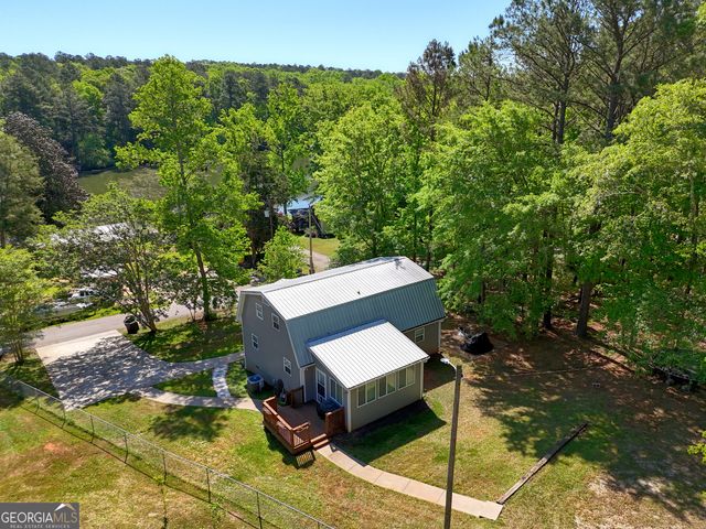 51 Cedar Circle, West Point, GA 31833