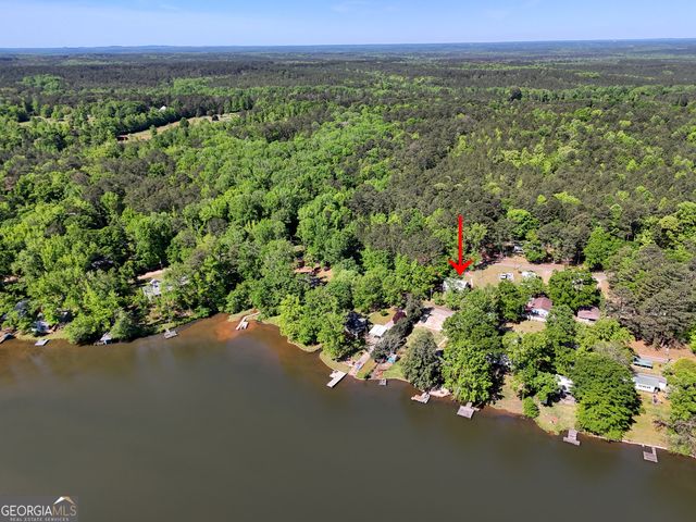 51 Cedar Circle, West Point, GA 31833