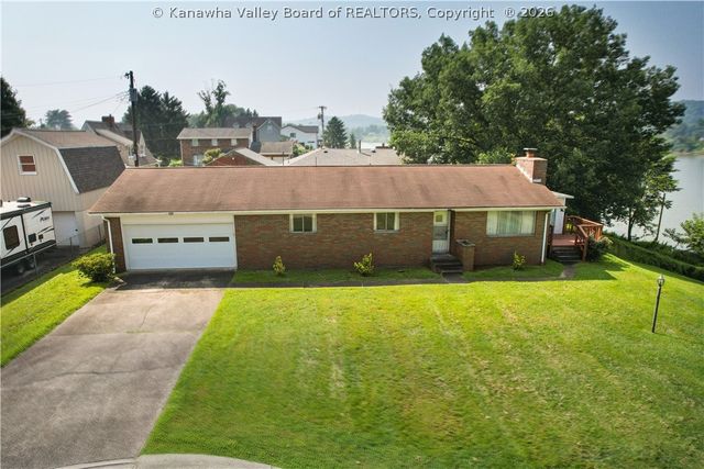 2 Reeves Drive, Nitro, WV 25143