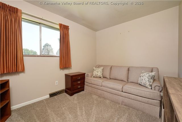 2 Reeves Drive, Nitro, WV 25143