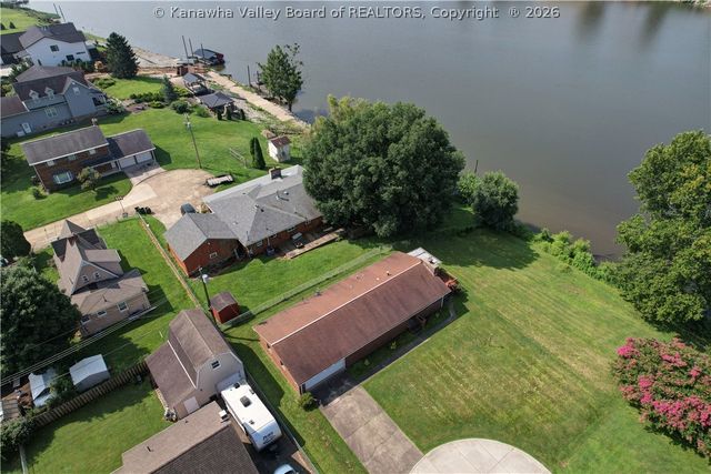 2 Reeves Drive, Nitro, WV 25143
