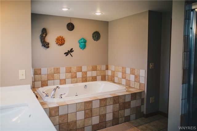 7208 Liebler Road Road, Boston, NY 14033