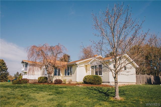 7208 Liebler Road Road, Boston, NY 14033