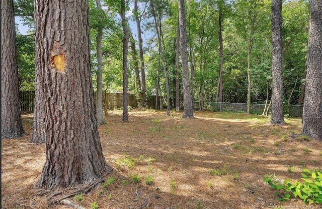 1040 Alexwood Drive, Hope Mills, NC 28348