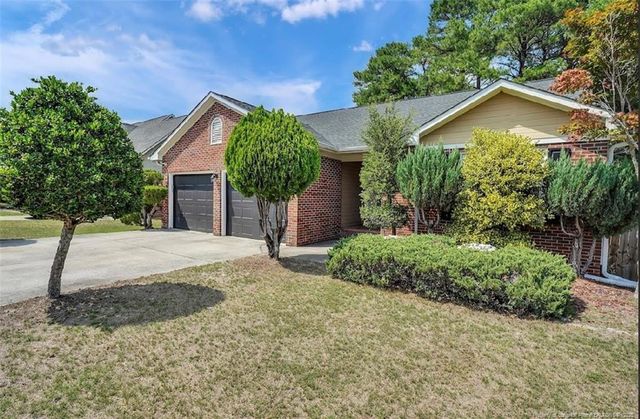 1040 Alexwood Drive, Hope Mills, NC 28348