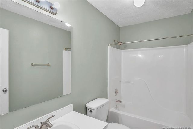 1040 Alexwood Drive, Hope Mills, NC 28348