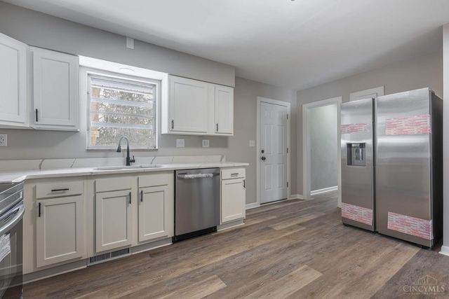 2108 Sunset Avenue, Springfield, OH 45505