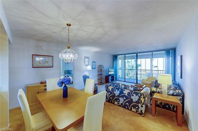 838 W Elkcam CIR # 202, Marco Island, FL 34145