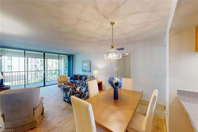 838 W Elkcam CIR # 202, Marco Island, FL 34145