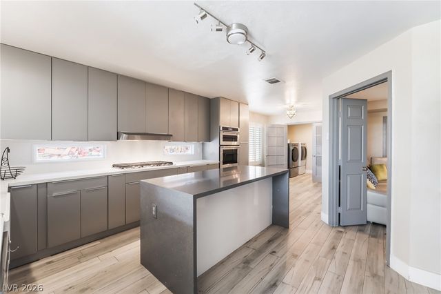 2608 Ironside Drive, Las Vegas, NV 89108