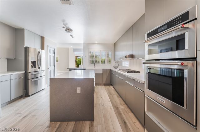 2608 Ironside Drive, Las Vegas, NV 89108