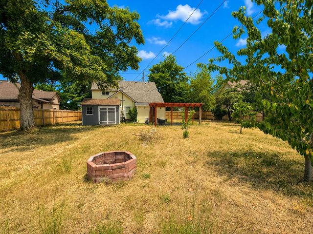 2414 N DAKOTA St, Spokane, WA 99207