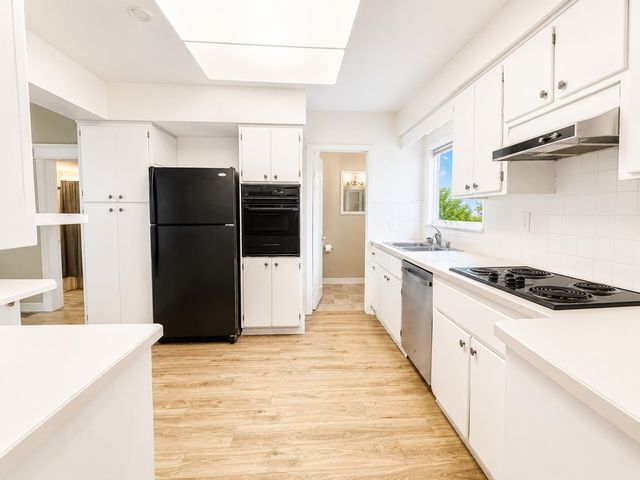 2414 N DAKOTA St, Spokane, WA 99207