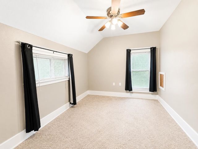 2414 N DAKOTA St, Spokane, WA 99207