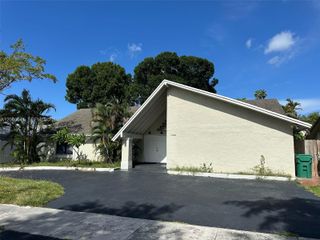 20605 NE 9th Court 20605, Miami, FL 33179