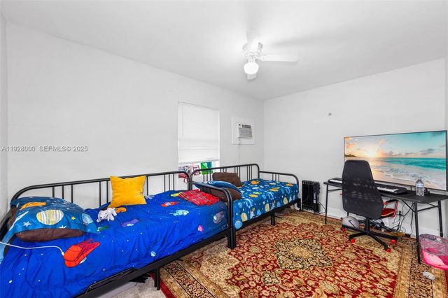 2210 Roosevelt St, Hollywood, FL 33020