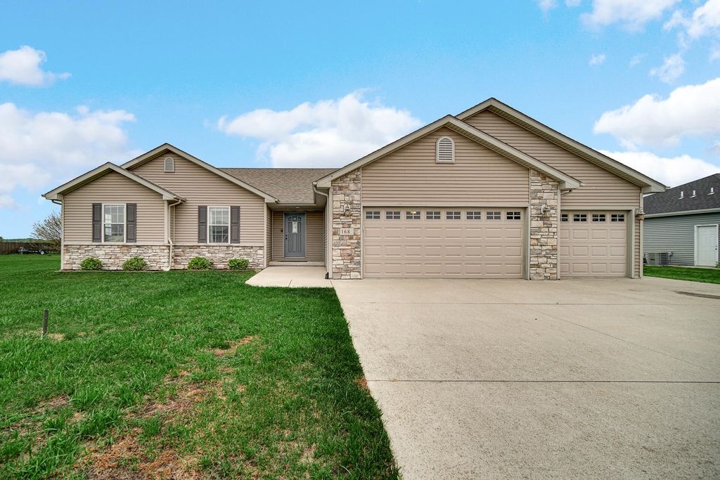 168 Meadow Lane, Wheatfield, IN 46392