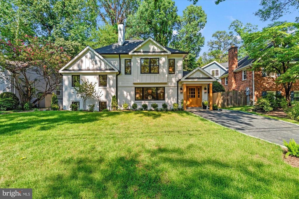 903 E TIMBER BRANCH PKWY, Alexandria, VA 22302