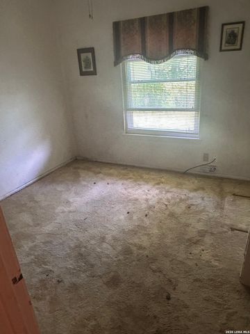 111 POSTWOOD DR, San Antonio, TX 78228
