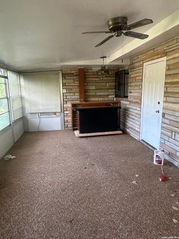 111 POSTWOOD DR, San Antonio, TX 78228