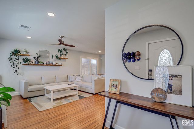 9210 Broadway Avenue, Bakersfield, CA 93311