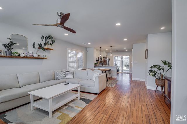 9210 Broadway Avenue, Bakersfield, CA 93311