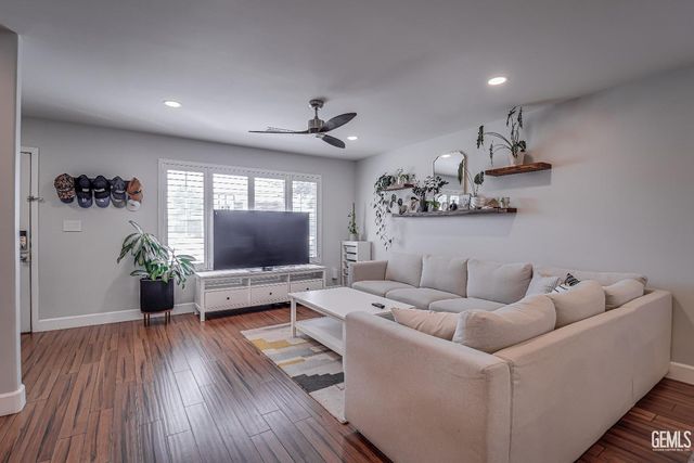 9210 Broadway Avenue, Bakersfield, CA 93311