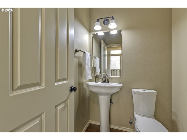 6756 Nw JOSS Ave, Portland, OR 97229