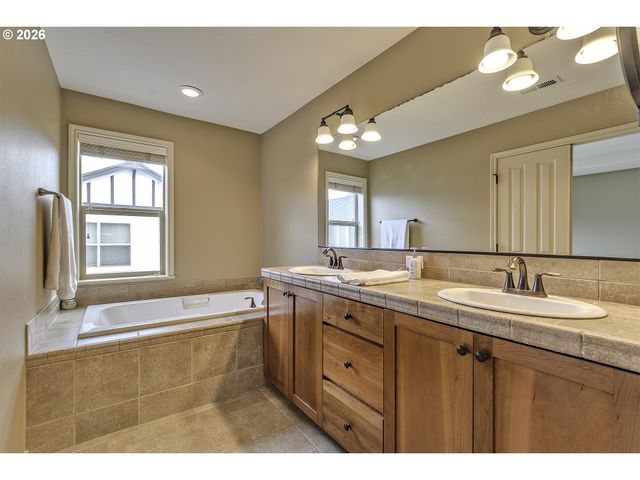 6756 Nw JOSS Ave, Portland, OR 97229