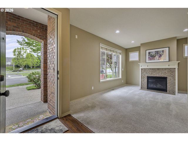 6756 Nw JOSS Ave, Portland, OR 97229