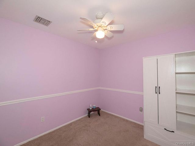 1 Atlantic Avenue 45, Farmingdale, NY 11735