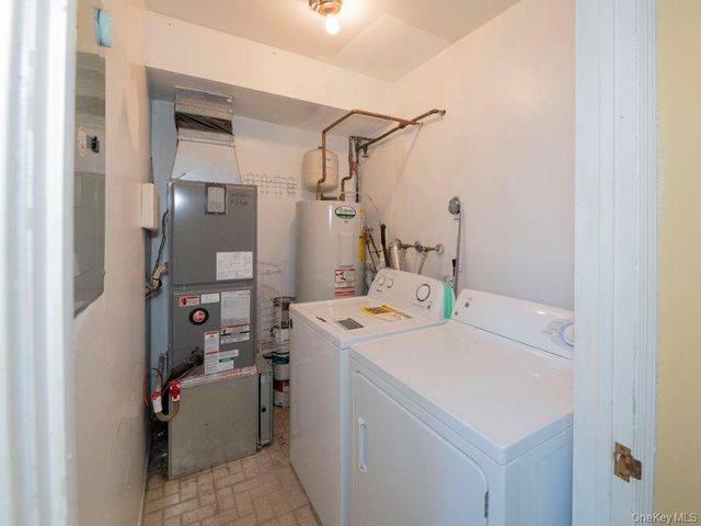 1 Atlantic Avenue 45, Farmingdale, NY 11735