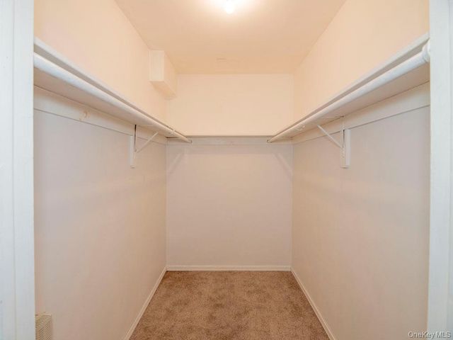 1 Atlantic Avenue 45, Farmingdale, NY 11735