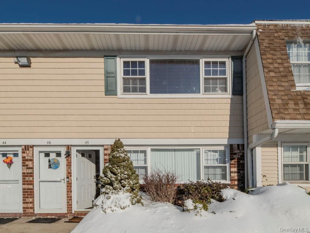 1 Atlantic Avenue 45, Farmingdale, NY 11735