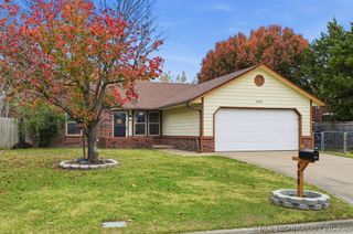 608 E Brook Street, Collinsville, OK 74021