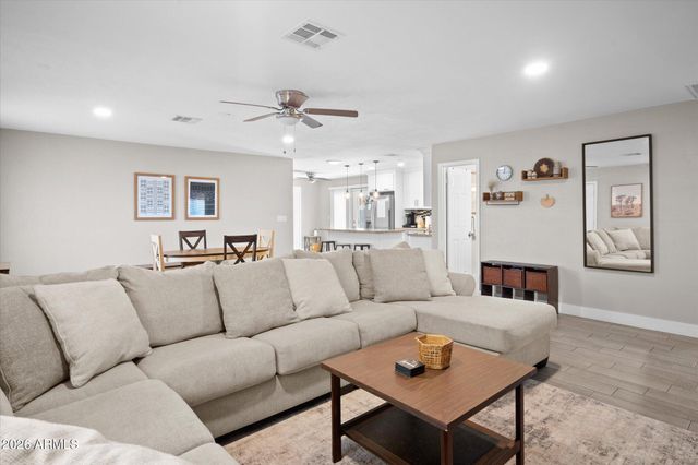 1211 W PALOMINO Drive, Chandler, AZ 85224