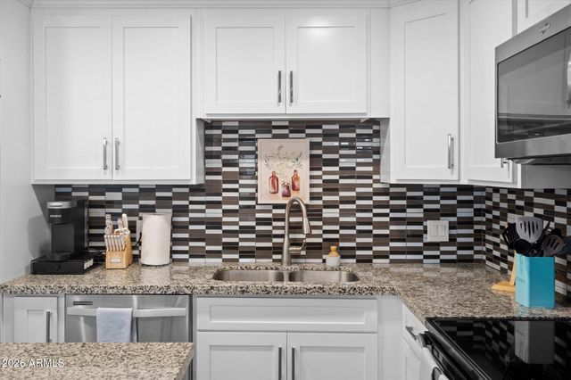 1211 W PALOMINO Drive, Chandler, AZ 85224