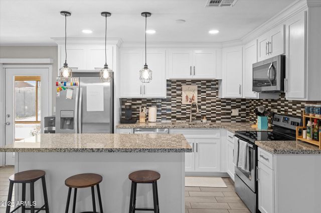 1211 W PALOMINO Drive, Chandler, AZ 85224