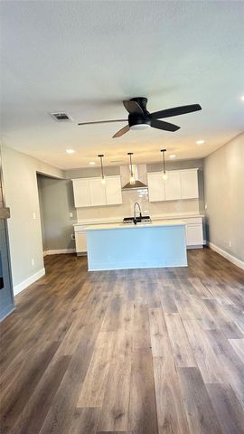 7418 Thurow Street, Houston, TX 77087