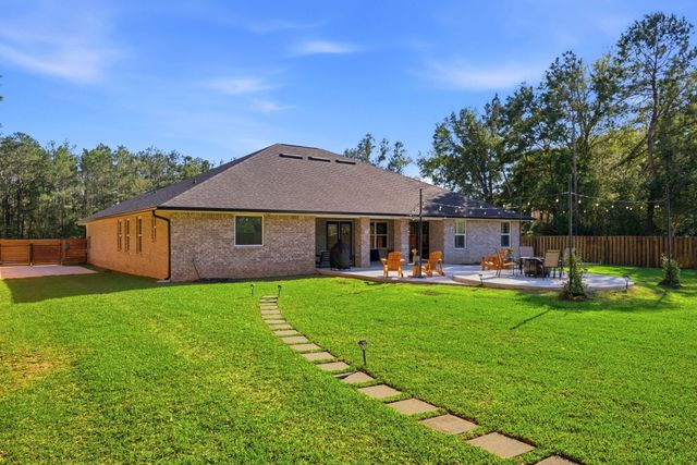 6968 Gandy Drive, Navarre, FL 32566