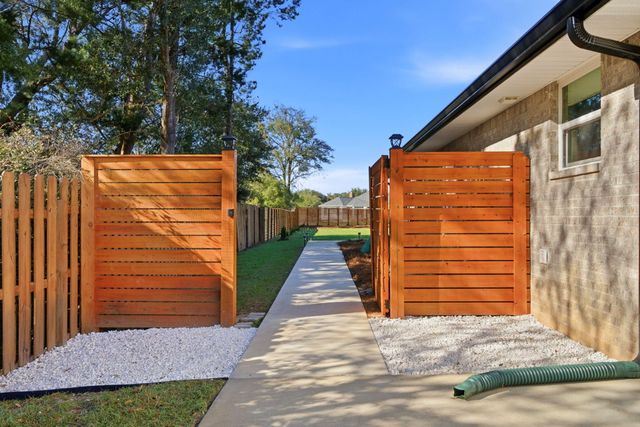 6968 Gandy Drive, Navarre, FL 32566