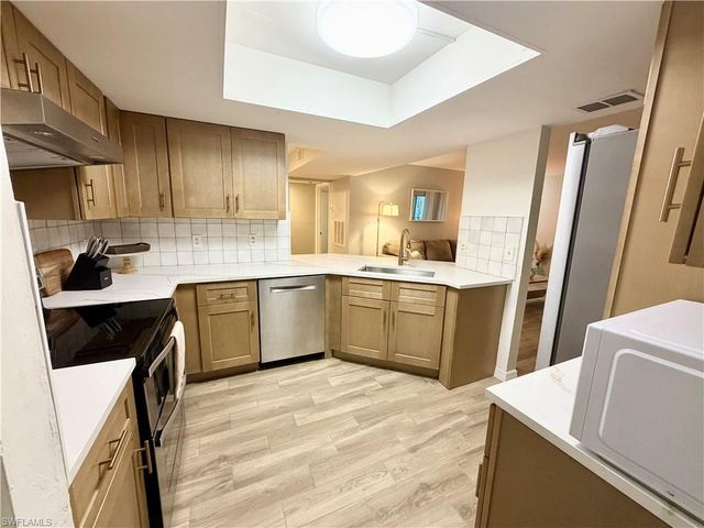 3100 Seasons WAY 116, Estero, FL 33928