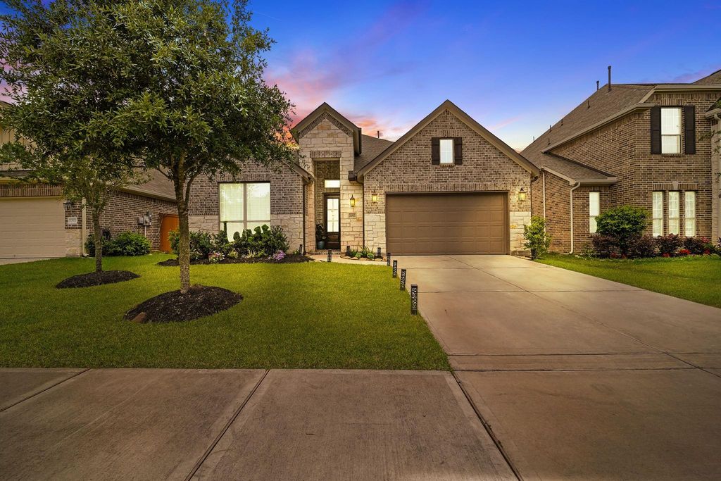32927 Franklin Brooks Drive, Brookshire, TX 77423