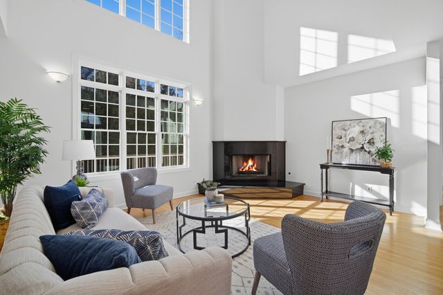 21757 W Jupiter Court, Ivanhoe, IL 60060