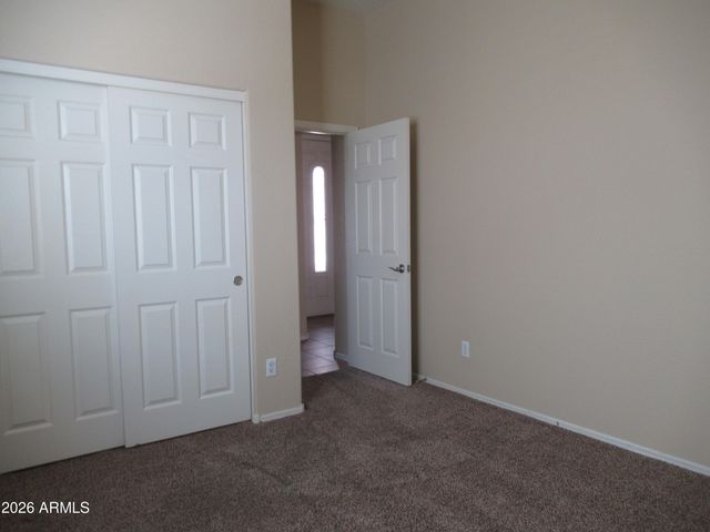8860 W FRIER Drive, Glendale, AZ 85305