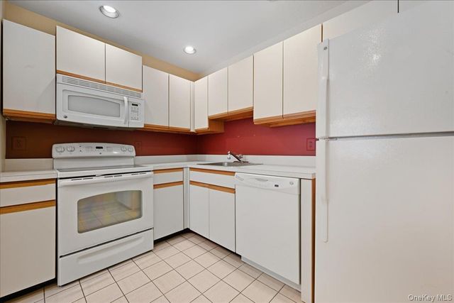 964 Skyline Drive, Coram, NY 11727